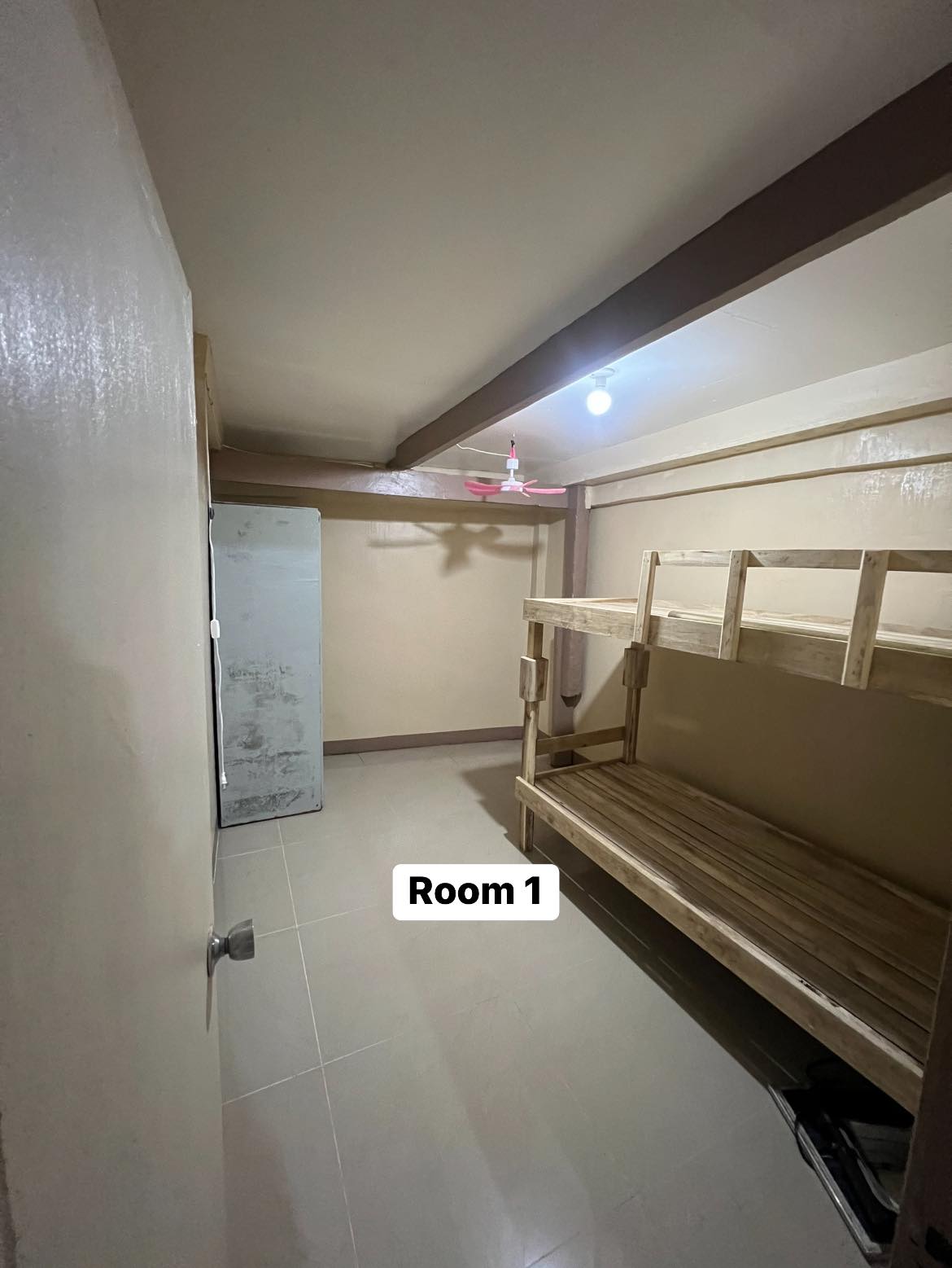 Affordable bed spacer ideal for students, with free Wi-Fi, electricity, and water included