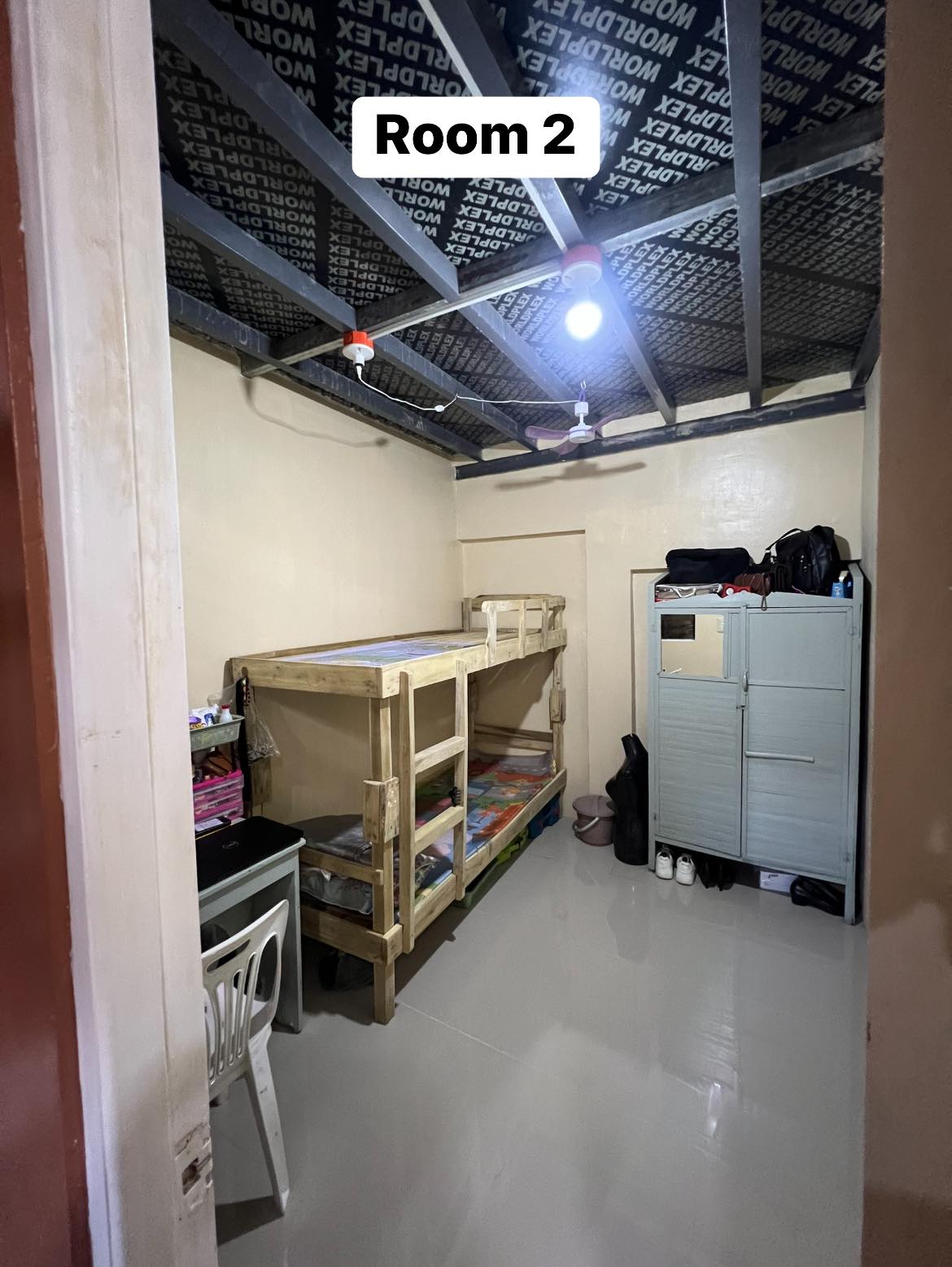 Affordable bed spacer ideal for students, with free Wi-Fi, electricity, and water included